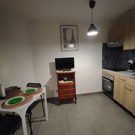Le Calme Apartment Bourges Bagian luar foto