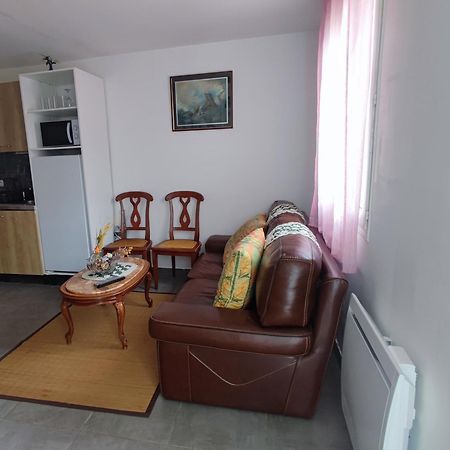 Le Calme Apartment Bourges Bagian luar foto