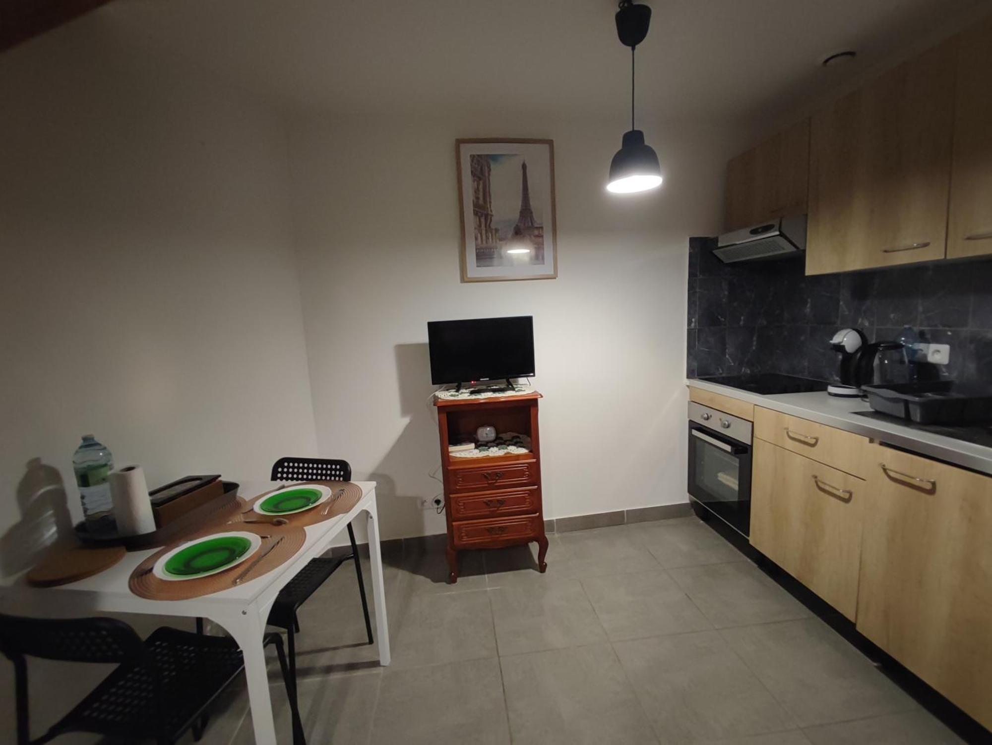 Le Calme Apartment Bourges Bagian luar foto